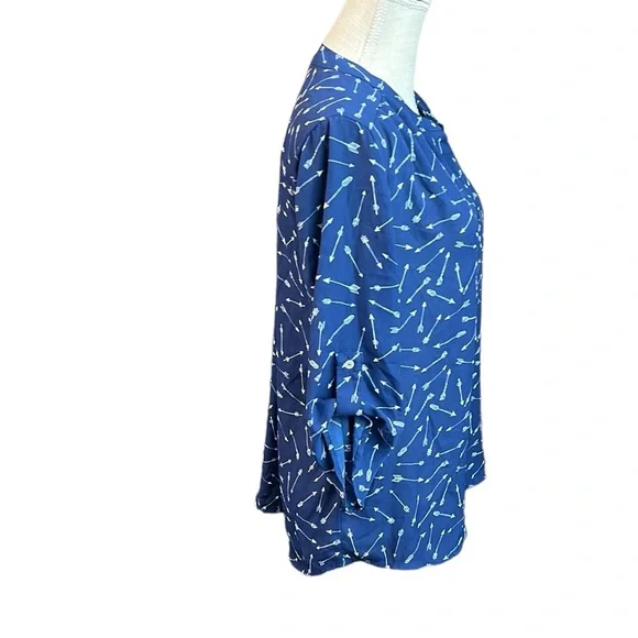 NWT Crescent & Willough 3/4 Long Sleeve Blouse Shirt Blue Arrows Womens L - Picture 3 of 10